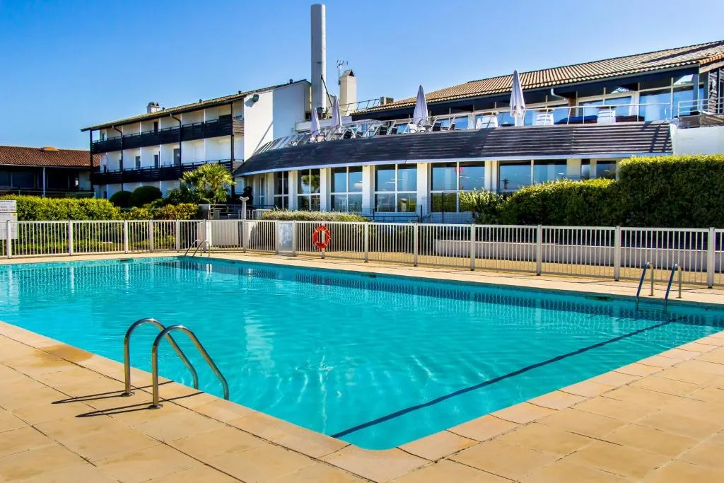 leader village 6.webp