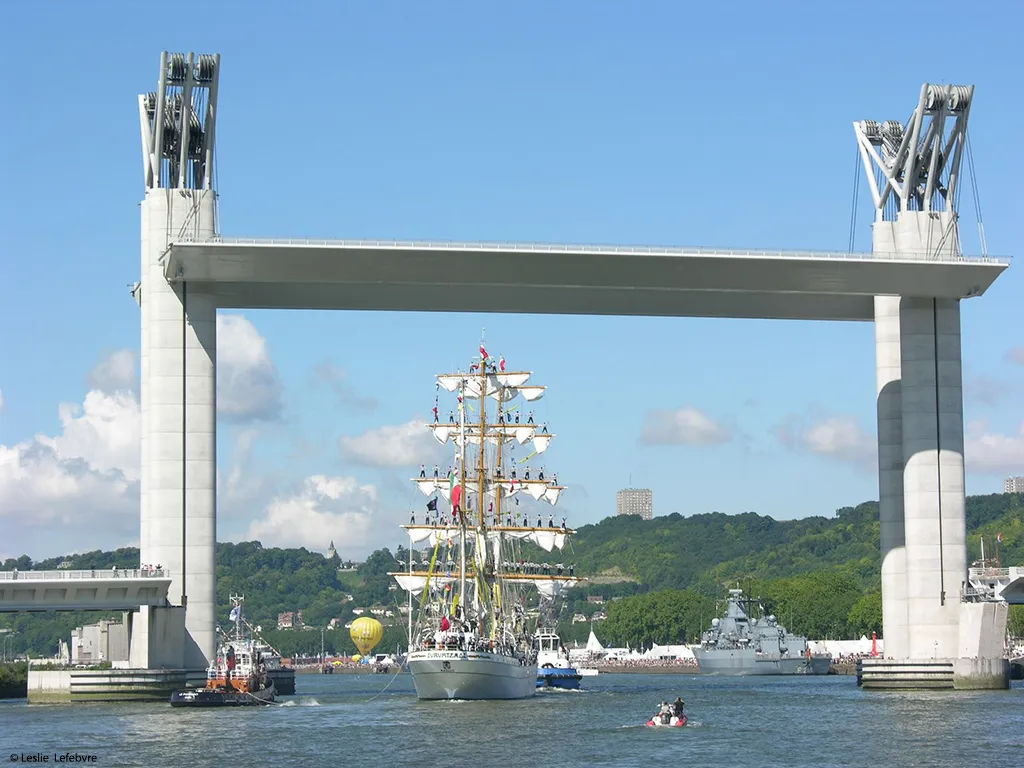 sous-le-pont-flaubert-NDMT.webp